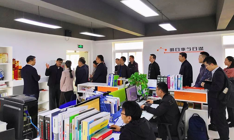 中國工程院李曉紅院長帶隊蒞臨中科天工調研指導04.jpg